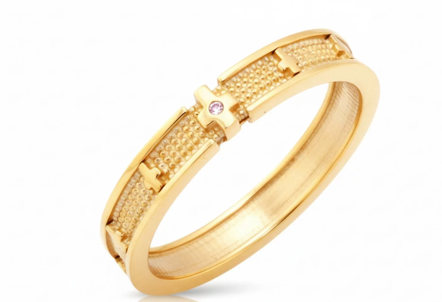 Zlatý prsteň s krížmi 